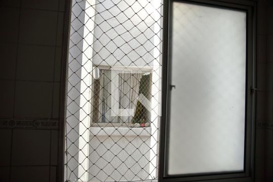 Janela Área de Serviço de apartamento à venda com 2 quartos, 55m² em Jardim Valdibia, São Bernardo do Campo