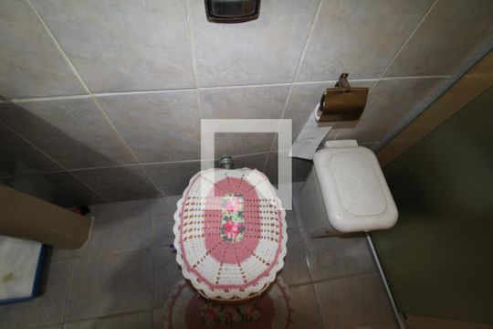 Banheiro de casa à venda com 2 quartos, 80m² em Vila Ester (zona Norte), São Paulo