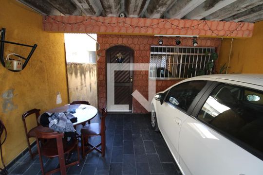 Garagem de casa à venda com 2 quartos, 80m² em Vila Ester (zona Norte), São Paulo