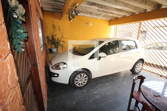 Garagem de casa à venda com 2 quartos, 80m² em Vila Ester (zona Norte), São Paulo