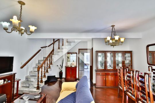 Casa à venda com 3 quartos, 210m² em Vila Prudente, São Paulo