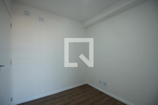 Quarto 1 de kitnet/studio à venda com 2 quartos, 31m² em Jardim Monte Kemel, São Paulo