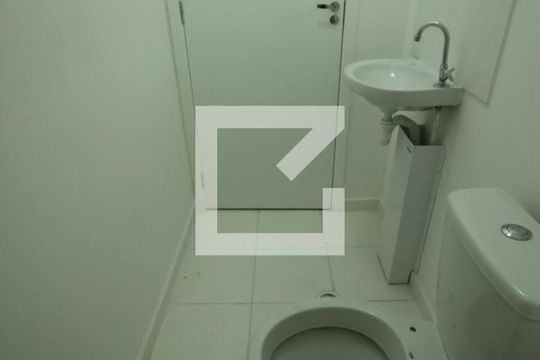 Banheiro de kitnet/studio à venda com 2 quartos, 31m² em Jardim Monte Kemel, São Paulo