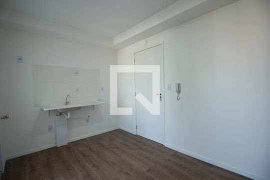 Sala/Cozinha de kitnet/studio à venda com 2 quartos, 31m² em Jardim Monte Kemel, São Paulo