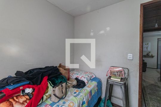 Quarto 2 de casa à venda com 2 quartos, 300m² em Medianeira, Porto Alegre