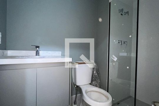 Banheiro de kitnet/studio à venda com 1 quarto, 28m² em Sumarezinho, São Paulo