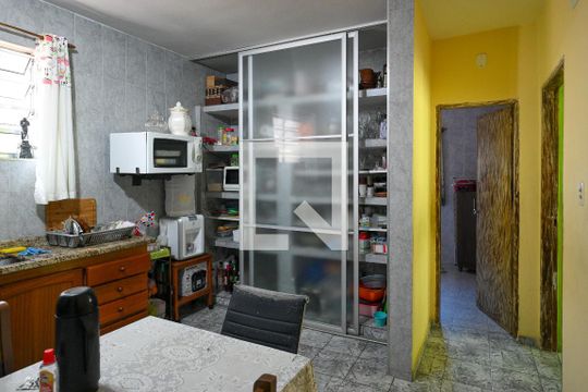 Cozinha  de casa à venda com 2 quartos, 500m² em Vila Nair, São Paulo