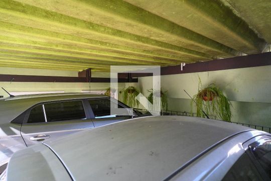 Garagem de casa à venda com 2 quartos, 500m² em Vila Nair, São Paulo