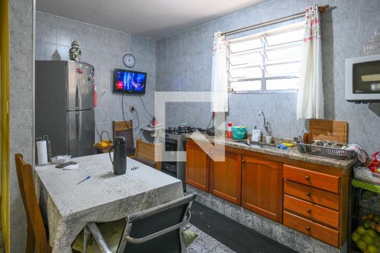 Cozinha  de casa à venda com 2 quartos, 500m² em Vila Nair, São Paulo