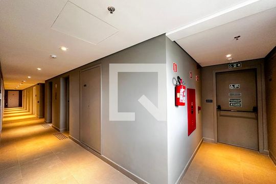 Hall Apartamento de kitnet/studio à venda com 1 quarto, 27m² em Santo Amaro, São Paulo