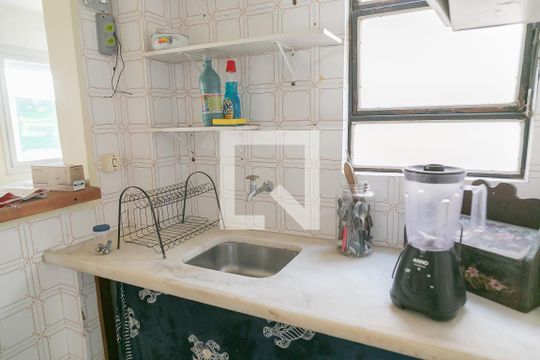 Cozinha de kitnet/studio para alugar com 1 quarto, 44m² em Praia de Belas, Porto Alegre