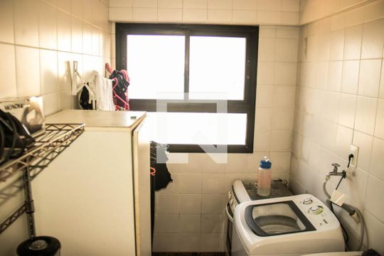 Área de Serviço de apartamento para alugar com 2 quartos, 80m² em Armação, Salvador