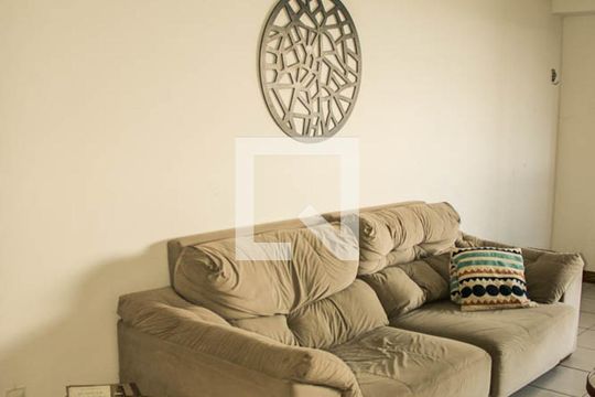 Sala de apartamento para alugar com 2 quartos, 80m² em Armação, Salvador