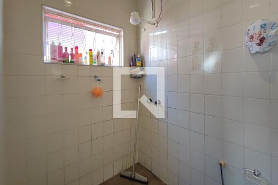Banheiro Suíte de casa à venda com 3 quartos, 194m² em Vila Nova Sao Jose, Campinas