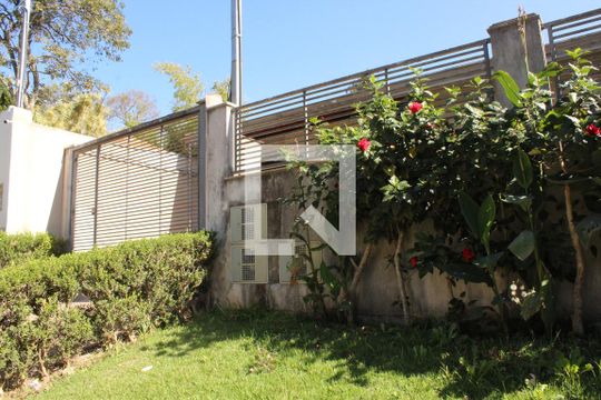Área Externa de casa para alugar com 1 quarto, 55m² em Horizontal Park, Cotia