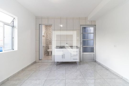 Cozinha de casa para alugar com 1 quarto, 30m² em Jardim Vergueiro (sacomã), São Paulo
