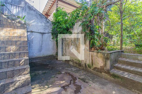Quintal de casa à venda com 3 quartos, 170m² em Vila Mariana, São Paulo