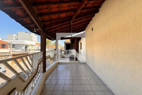 Varanda de casa à venda com 3 quartos, 199m² em Vila Camilopolis, Santo André