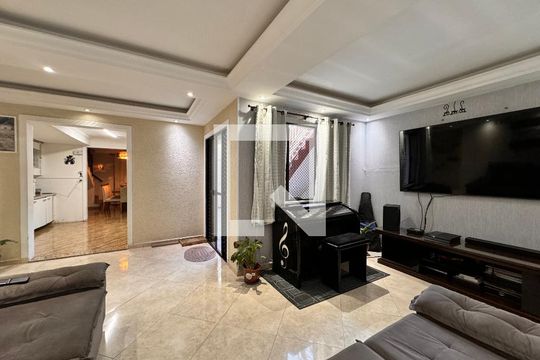 Casa à venda com 3 quartos, 199m² em Vila Camilopolis, Santo André