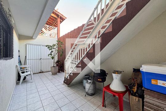 Quintal de casa à venda com 3 quartos, 199m² em Vila Camilopolis, Santo André