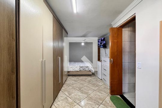Suíte 1 de casa à venda com 3 quartos, 199m² em Vila Camilopolis, Santo André