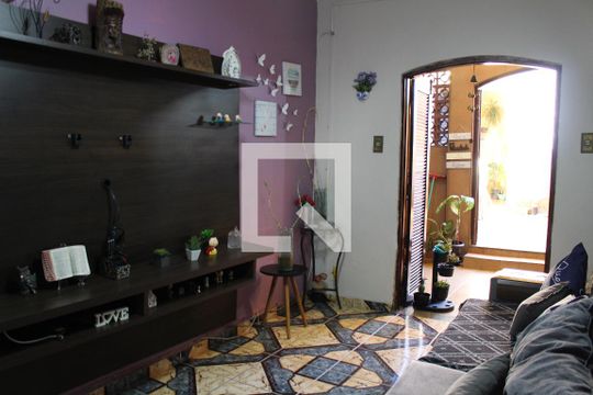 Sala de casa à venda com 5 quartos, 250m² em Vila Regente Feijó, São Paulo