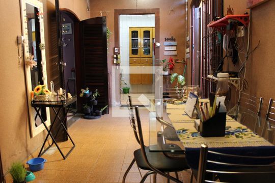 Corredor de casa à venda com 5 quartos, 250m² em Vila Regente Feijó, São Paulo