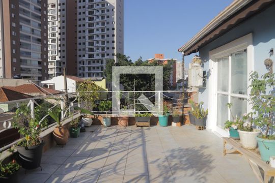 Sacada de casa à venda com 5 quartos, 350m² em São Judas, São Paulo