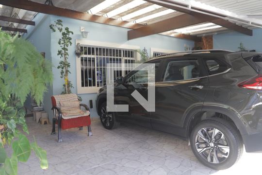 Garagem de casa à venda com 5 quartos, 350m² em São Judas, São Paulo