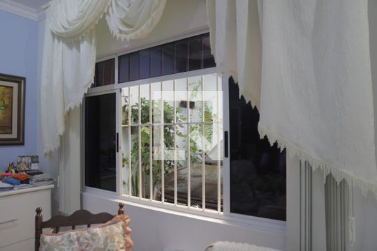 Sala de casa à venda com 5 quartos, 350m² em São Judas, São Paulo