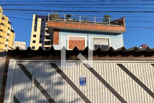 Fachada de casa à venda com 5 quartos, 350m² em São Judas, São Paulo