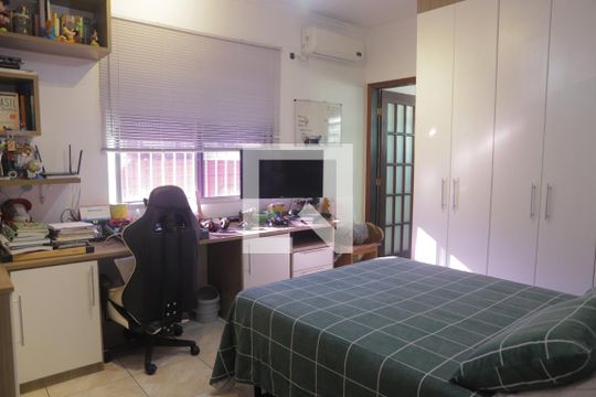 Suite 1 de casa à venda com 5 quartos, 350m² em São Judas, São Paulo