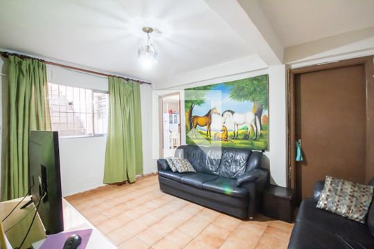 Casa à venda com 8 quartos, 366m² em Santo Antônio, Osasco