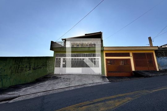 Fachada de casa à venda com 3 quartos, 270m² em Jardim Alvorada, Santo André