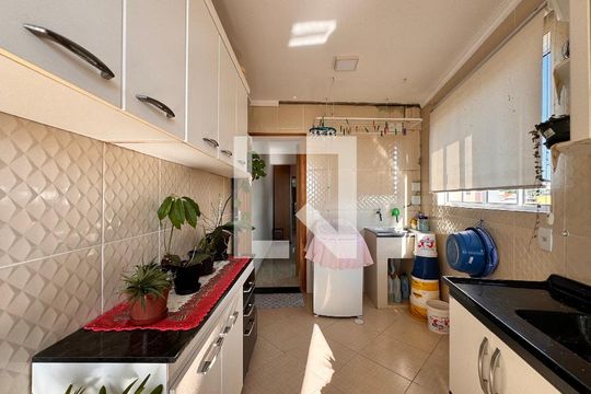 Lavanderia de casa à venda com 3 quartos, 270m² em Jardim Alvorada, Santo André