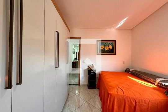 Suite 1 de casa à venda com 3 quartos, 270m² em Jardim Alvorada, Santo André
