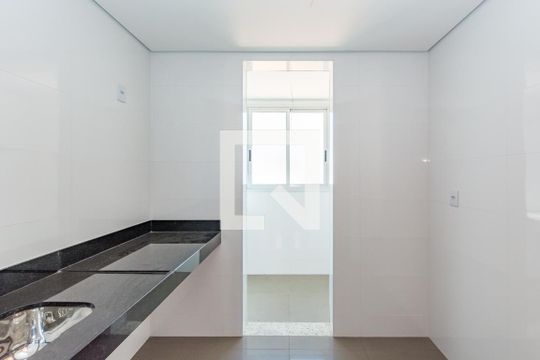 Cozinha de apartamento à venda com 3 quartos, 70m² em Minas Brasil, Belo Horizonte