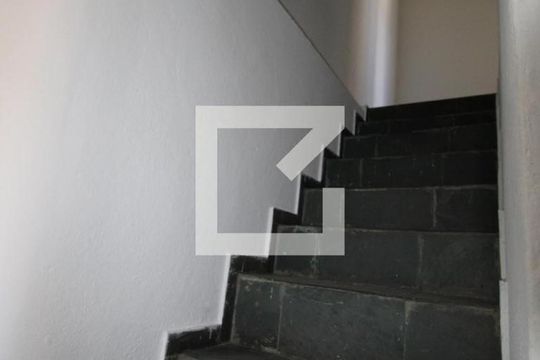 Escada de casa à venda com 3 quartos, 60m² em Jardim Boa Vista (zona Oeste), São Paulo