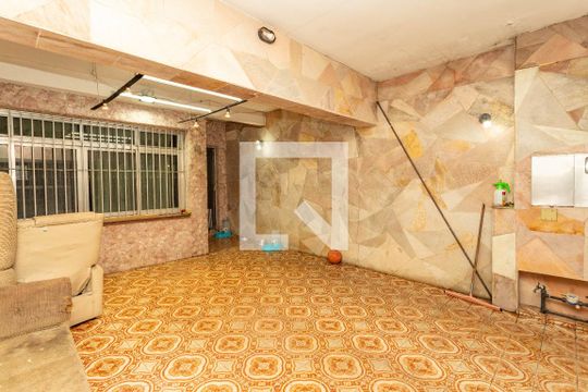 Garagem de casa para alugar com 3 quartos, 130m² em Taboão, São Bernardo do Campo