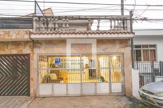 Fachada de casa para alugar com 3 quartos, 130m² em Taboão, São Bernardo do Campo