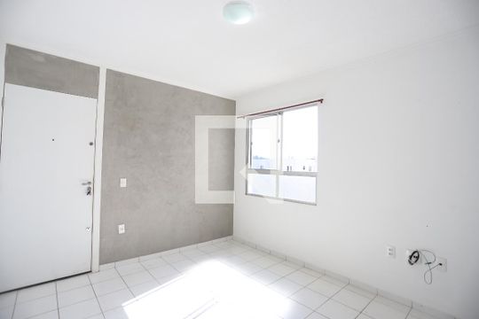 Sala de apartamento para alugar com 2 quartos, 50m² em Jardim Monte Cristo, Suzano