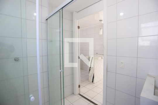 Banheiro de apartamento para alugar com 2 quartos, 50m² em Jardim Monte Cristo, Suzano