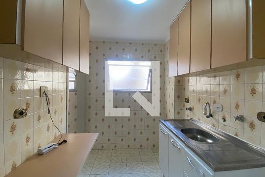 Cozinha de apartamento para alugar com 1 quarto, 58m² em Brás, São Paulo