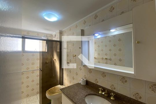 Banheiro de apartamento para alugar com 1 quarto, 58m² em Brás, São Paulo