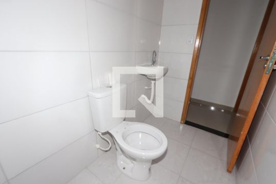 Banheiro de apartamento à venda com 1 quarto, 33m² em Vila Antonieta, São Paulo