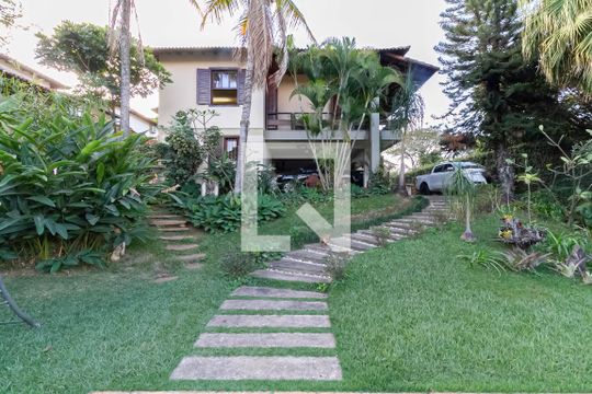 Fachada de casa à venda com 4 quartos, 640m² em Bandeirantes (pampulha), Belo Horizonte
