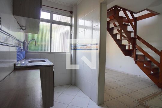 Cozinha de apartamento à venda com 1 quarto, 65m² em Vila Ipiranga, Porto Alegre