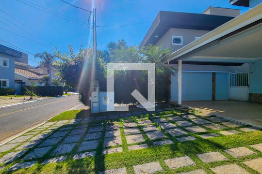 Garagem de casa de condomínio para alugar com 4 quartos, 327m² em Jardim Altos de Santana Ii, Jacareí