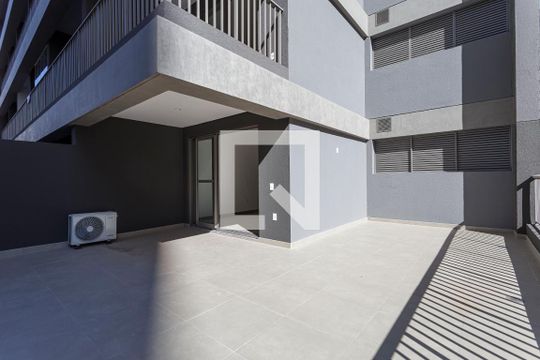 Varanda de kitnet/studio à venda com 1 quarto, 60m² em Moema, São Paulo