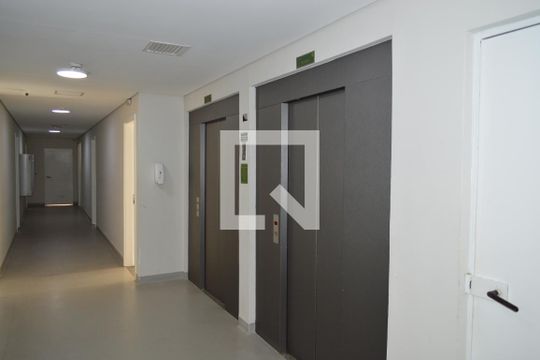 Elevadores de apartamento à venda com 1 quarto, 48m² em Cambuci, São Paulo